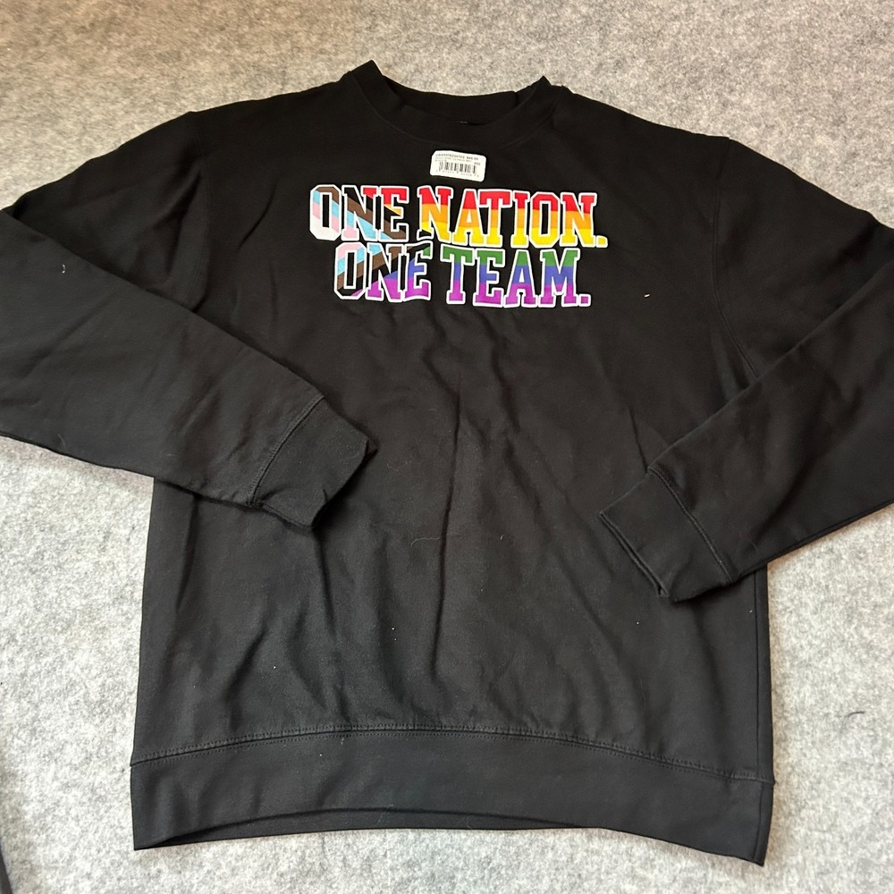 USA Soccer Sweatshirt Mens Mediu Black One Nation One Team Pride Crewneck Soccer